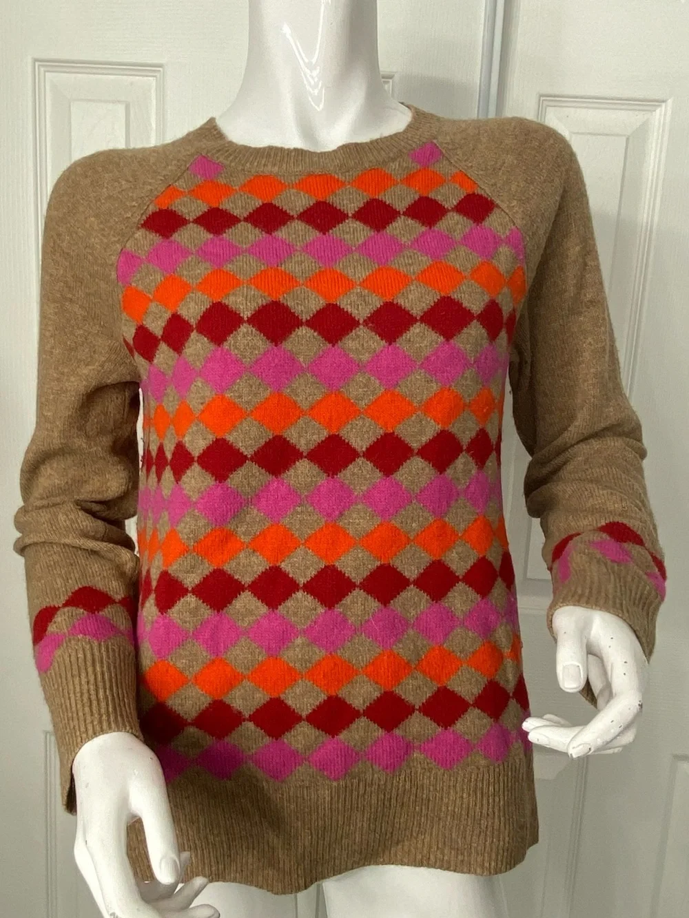 💯Lambs Wool J. Crew Tan Sweater with Pink and Orange Argyle Front